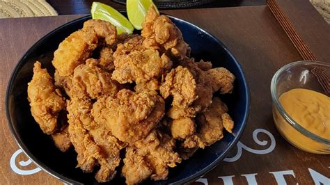  Chicharrón:  Crispy Delights Exploding with Juicy Savory Flavors and Enticing Spicy Notes!